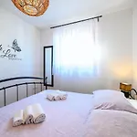 Apartman Vala - With Boat Mooring *