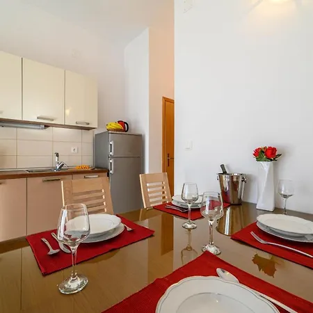 Vala - With Boat Mooring Apartment