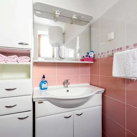 Vala - With Boat Mooring Apartament