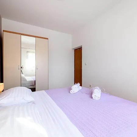 Vala - With Boat Mooring Apartmán