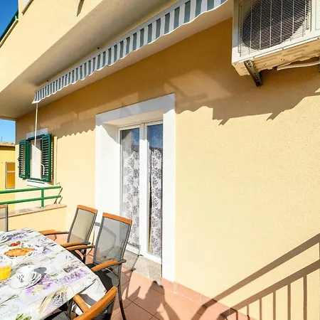 Vala - With Boat Mooring Apartment *