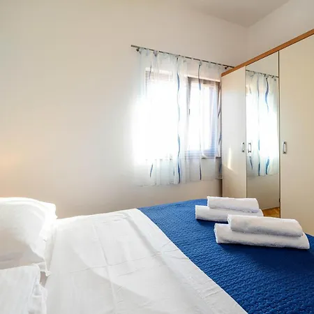 Vala - With Boat Mooring Apartament
