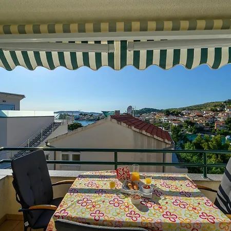 Vala - With Boat Mooring Apartment Zaboric