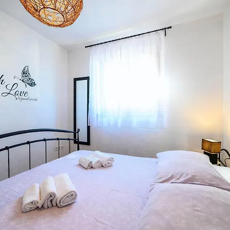 Apartment Vala - With Boat Mooring *