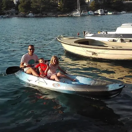 Apartment Vala - With Boat Mooring Zaboric