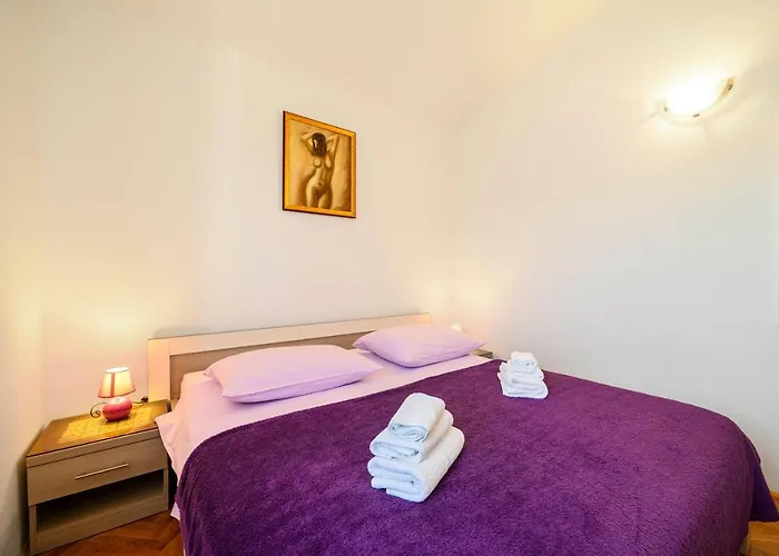 Appartement Vala - With Boat Mooring *