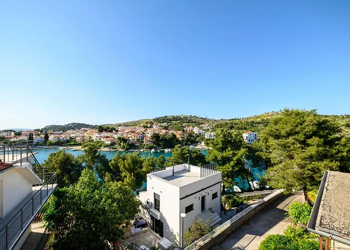Appartement Vala - With Boat Mooring