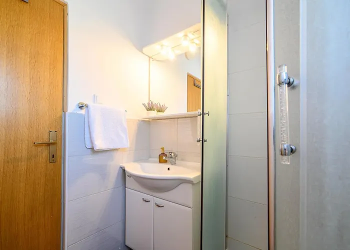 Vala - With Boat Mooring דירה