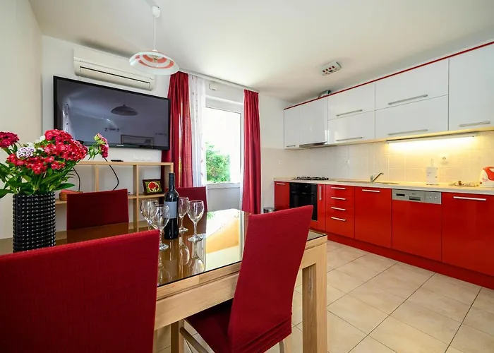 Appartement Vala - With Boat Mooring