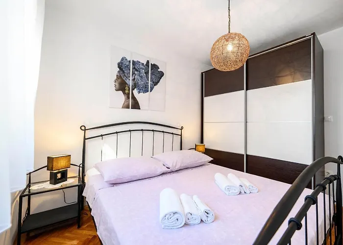 Vala - With Boat Mooring アパート ザボリッチ