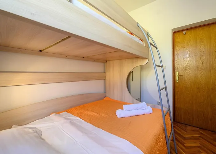 Vala - With Boat Mooring ザボリッチ