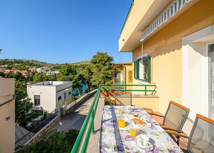 Vala - With Boat Mooring דירה *