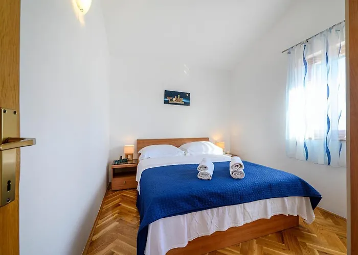 Vala - With Boat Mooring アパート ザボリッチ