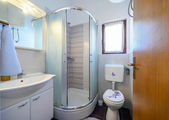 Appartement Vala - With Boat Mooring *