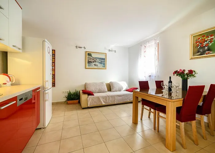 Appartement Vala - With Boat Mooring